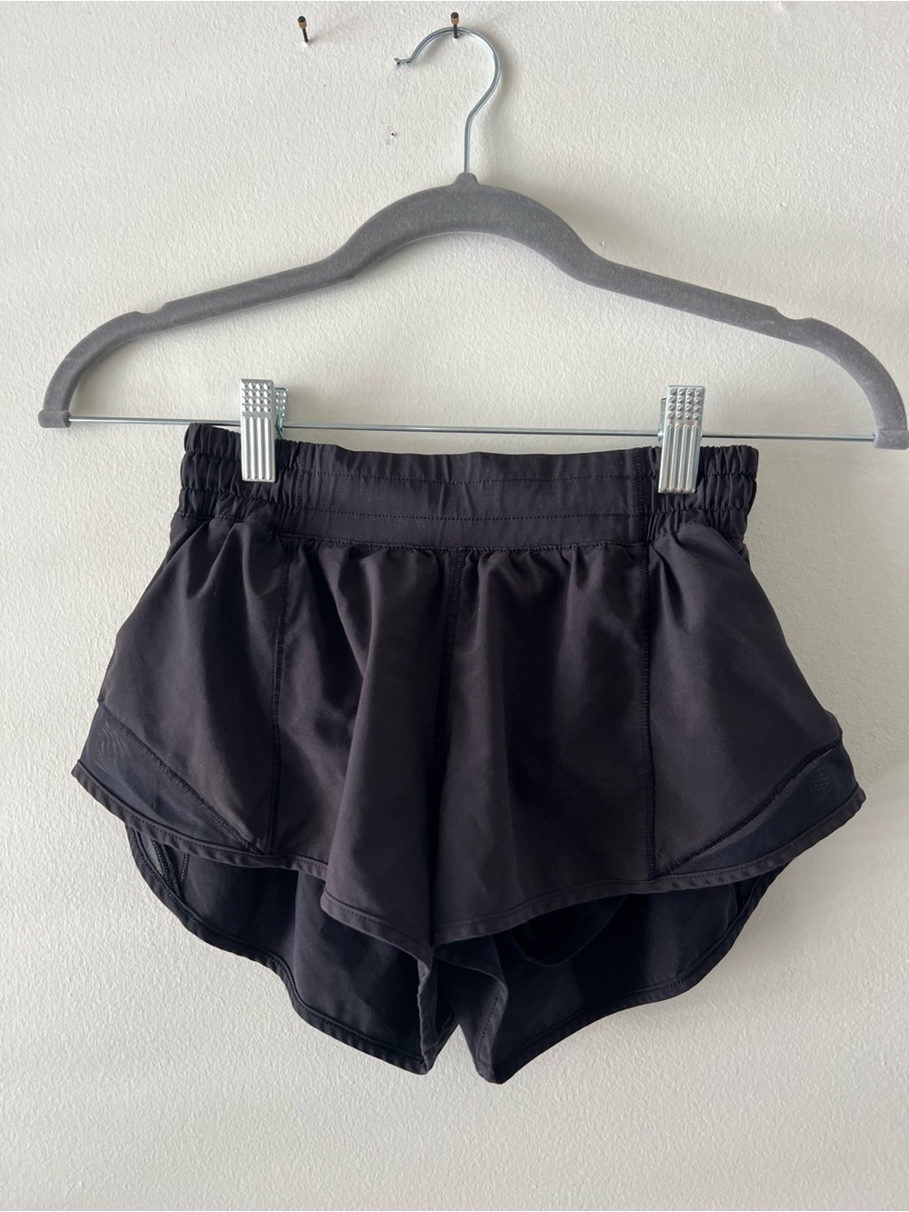 Lululemon hotty hot shorts black 4